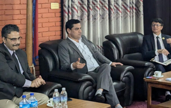 पाठेघरको क्यान्सरविरुद्धको खोप निःशुल्क लगाउने स्वास्थ्यमन्त्री पौडेलको निर्णय